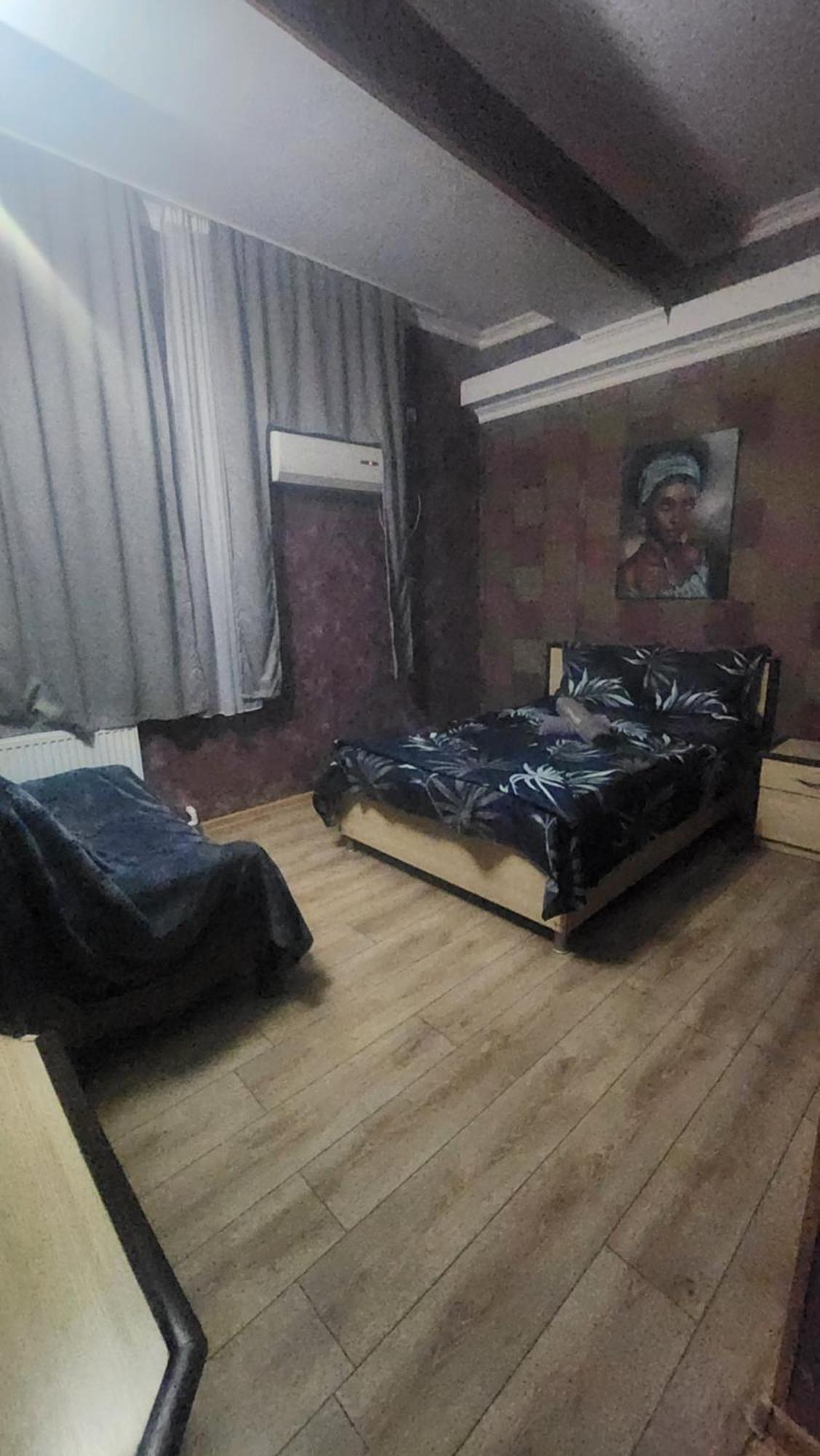 Hotel ,,Mega" Tiflis Exterior foto